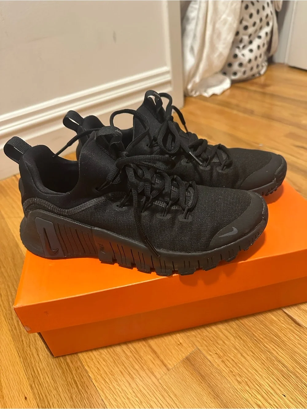 Nike free Metcon 6 women’s Black Athletic Sneakers